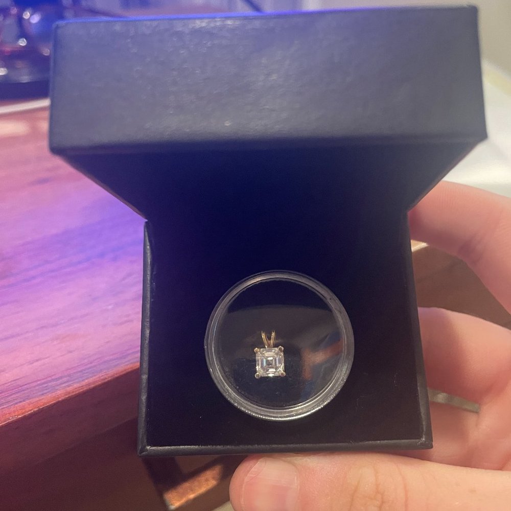 1 ctw Asscher-cut Lab Diamond IGI Certified Yellow Gold Pendant